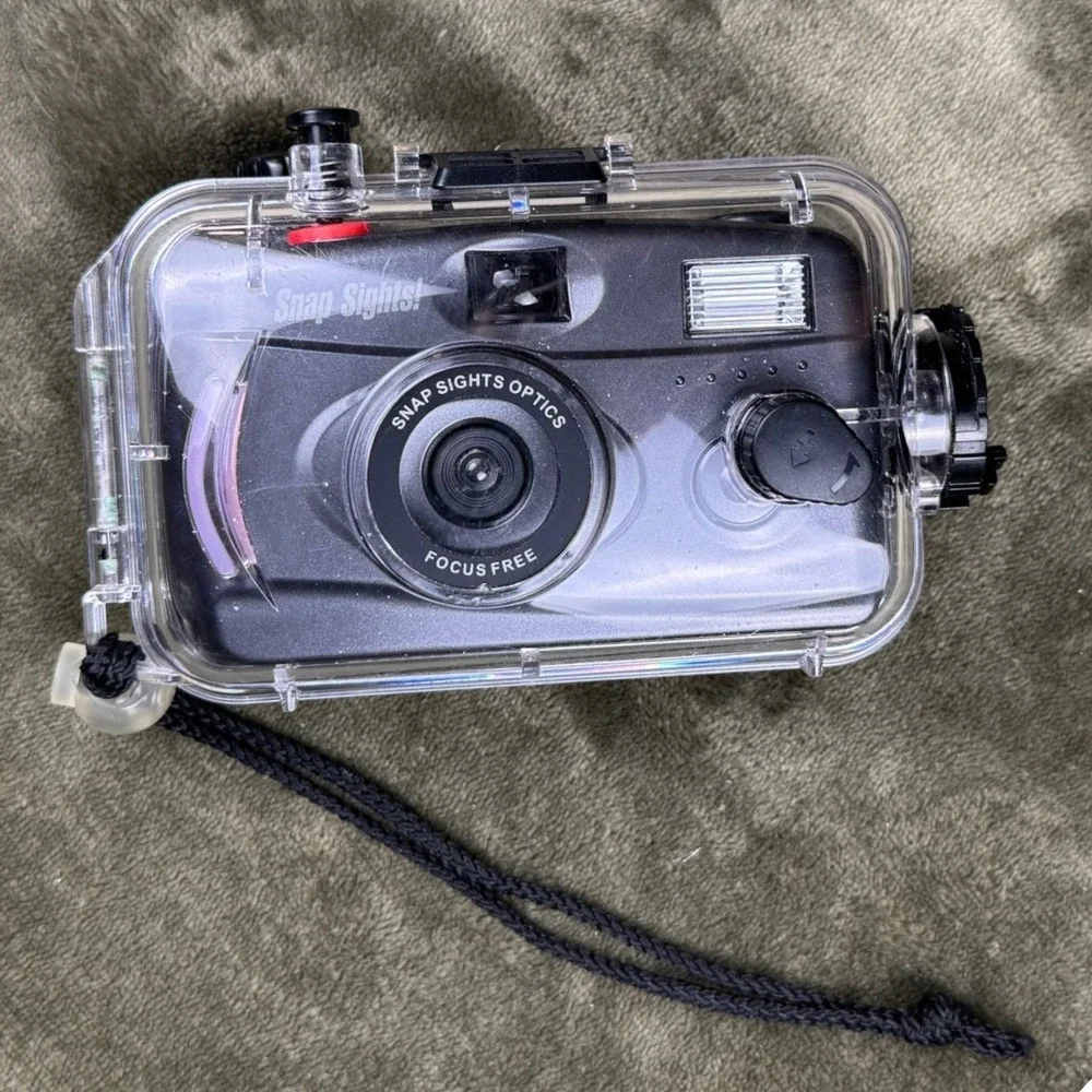 Snap Sights 35mm Film Camera Waterproof Underwater Case 100ft 30m Black Clear